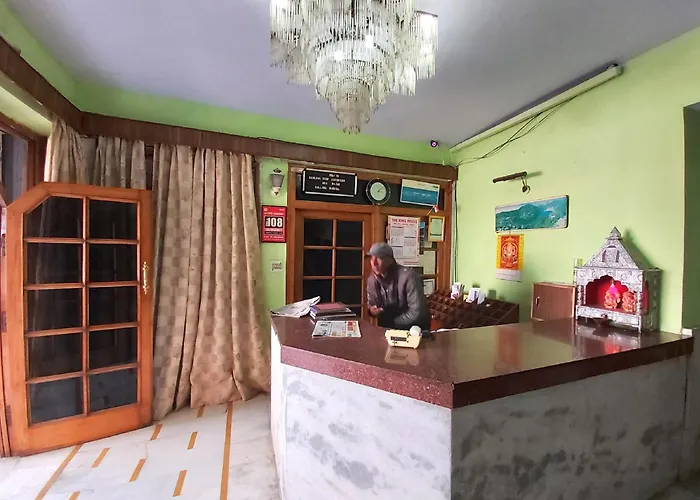 Goroomgo Hotel Radha Continental Nainital - 100 Meters From Mall Road
